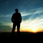 Il coraggio di vivere: rialzarsi dopo le difficoltà